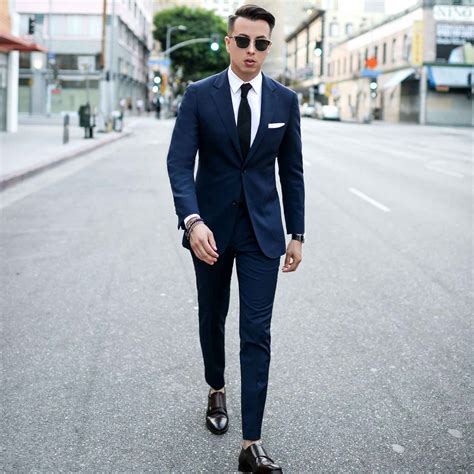 black shoes for navy suit.